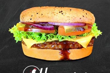 Halal Cheeseburger mit Schmelzkäse und Beef-Patty, Henpoint Ulm